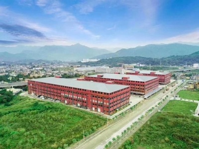 翔鹰启用全新升级工厂 开启环保降解新征程