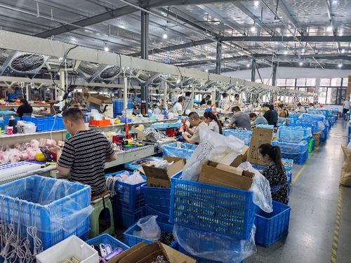 从无班可接到年销千万,95后厂二代在拼多多重塑义乌小商品产业